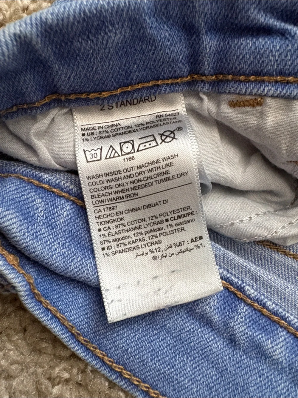 Old Navy Light Blue Denim Rolled-Hem Women's Shorts